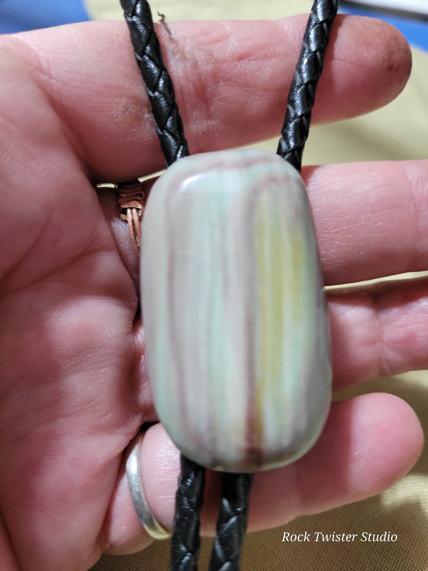 Strippped Jasper Bolo